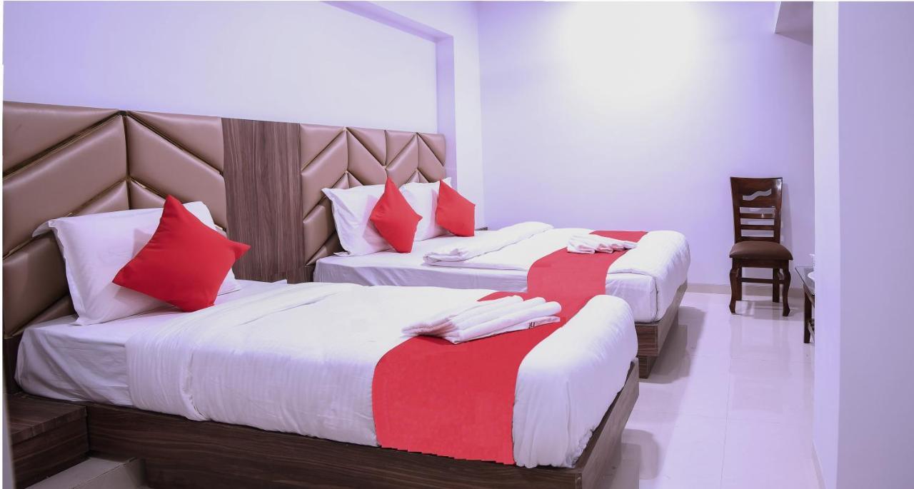 Hotel Apple Inn Нави Мумбаи Экстерьер фото