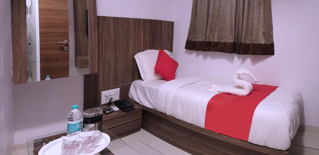 Hotel Apple Inn Нави Мумбаи Экстерьер фото