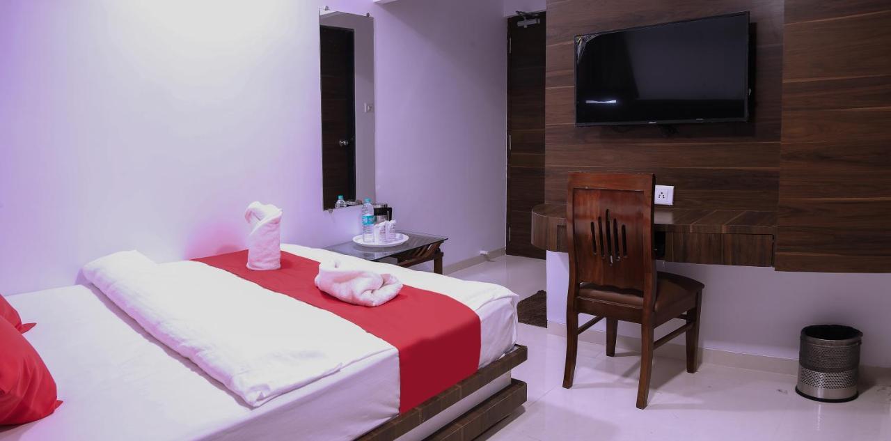 Hotel Apple Inn Нави Мумбаи Экстерьер фото
